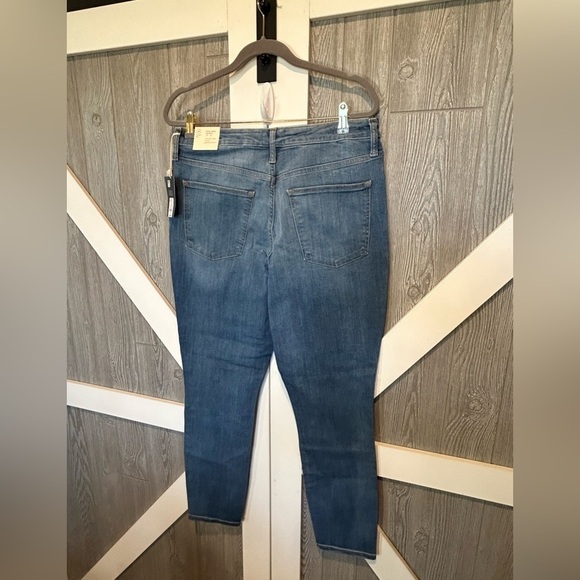 WJ2. NWT Universal Thread Reg Skinny two tone denim Reg14 - Picture 4 of 4
